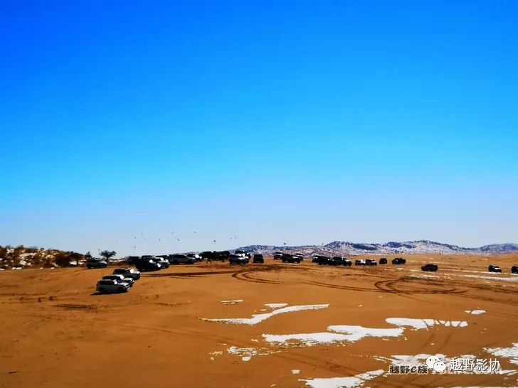 Shandong Dongying Team Wengniute desert crossing encounters heavy snow