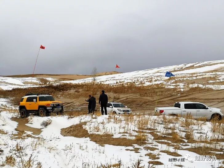 Shandong Dongying Team Wengniute desert crossing encounters heavy snow