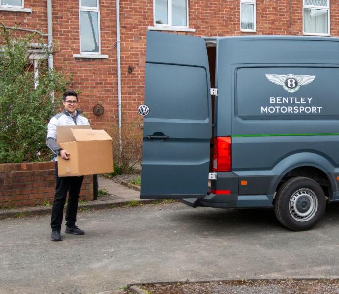 Sponsoring anti-epidemic items and participating in voluntary services, Bentley Motors helps respond to the new crown pneumonia epidemic