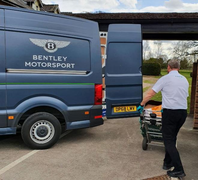 Sponsoring anti-epidemic items and participating in voluntary services, Bentley Motors helps respond to the new crown pneumonia epidemic