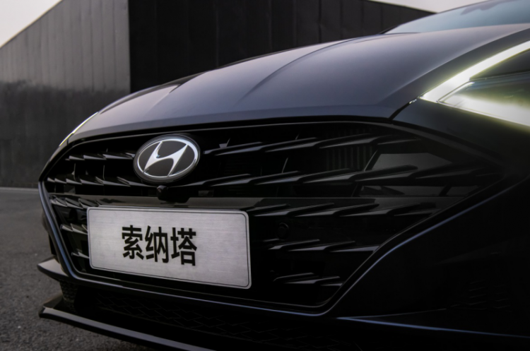 Sweeping the global car awards, the tenth-generation Sonata won honors before it was launched