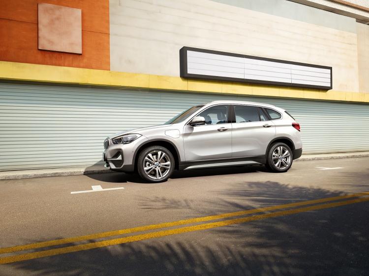 The new BMW X1 plug-in hybrid enjoys double privileges for a limited time