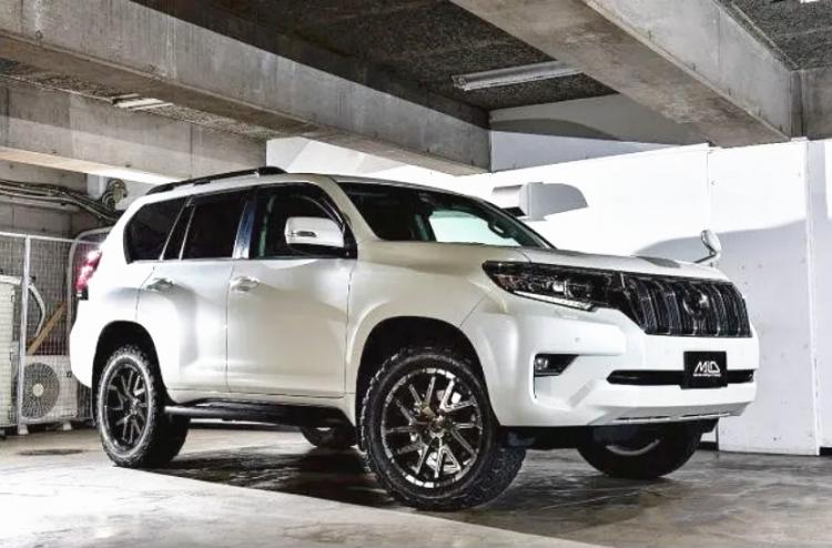 How many steps does it take to turn a Prado into an American-style jeep? just change the wheel