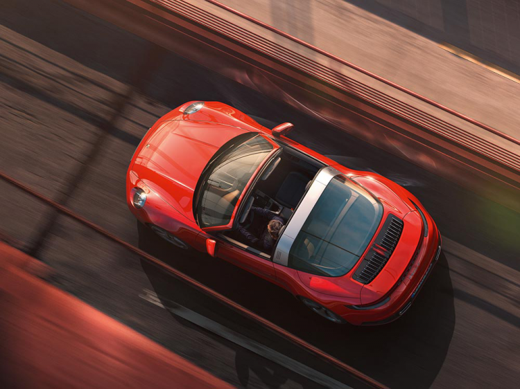 Elegant, luxurious, exclusive: the new Porsche 911 Targa