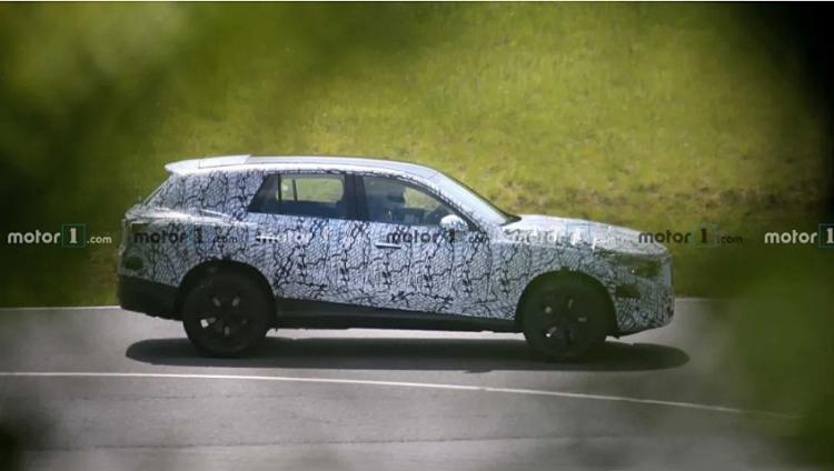 Big, long, and seven-seat new-generation Mercedes-Benz GLC spy photos exposed
