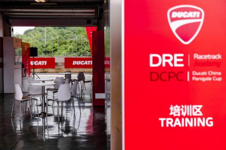 The 2020 DRE Ducati Driving Academy track course is on fire