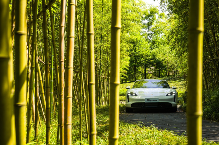 Driven by electricity, the new Porsche Taycan meets Rongcheng, the land of abundance