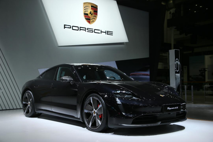 The new Porsche 911 Targa made its world premiere at the Shenzhen Auto Show