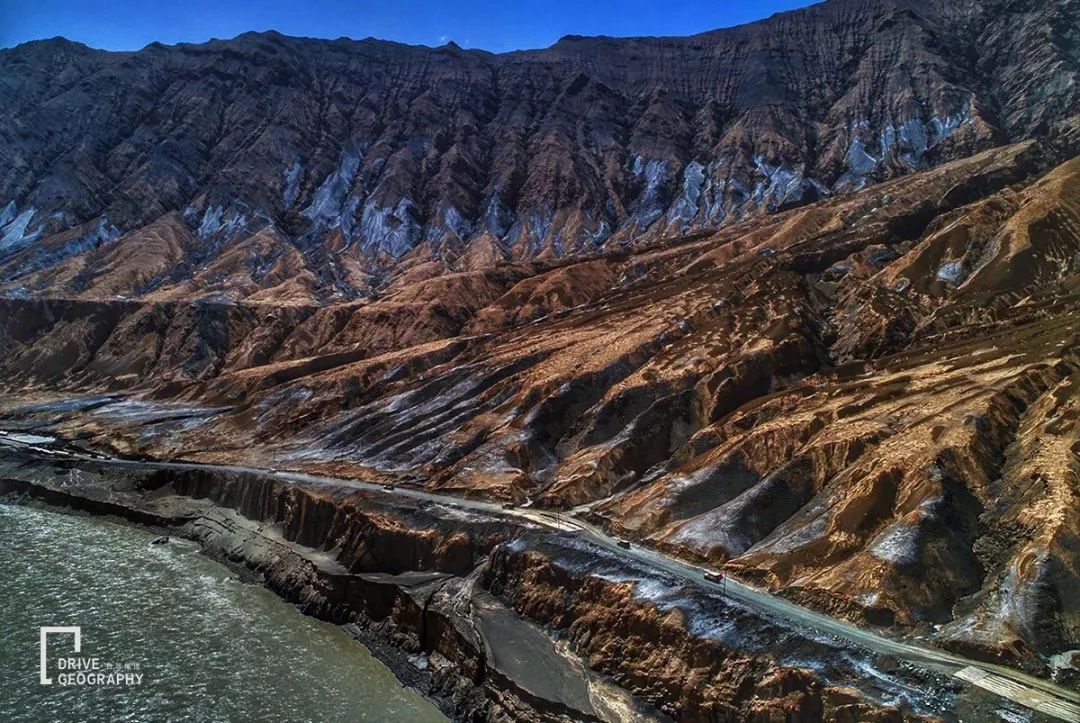 In terms of danger and beauty, Bingchacha is not inferior. Is this mysterious ancient road in Xinjiang about to be submerged?