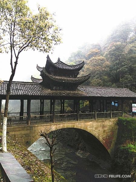 The deep affection between Cangshan Mountain and Erhai Lake (2)