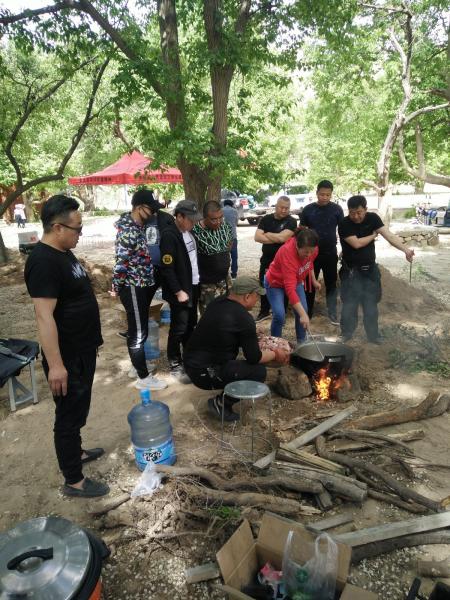 Cross-country e-family Ningxia brigade, Tuoba tribe for outings, flower viewing, and camping!