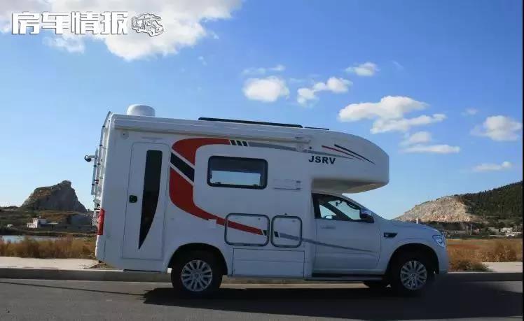 A four-wheel-drive RV with a price of 298,000 yuan can get the Beijing Blue card, and the living space of a family of 4 is not perfect