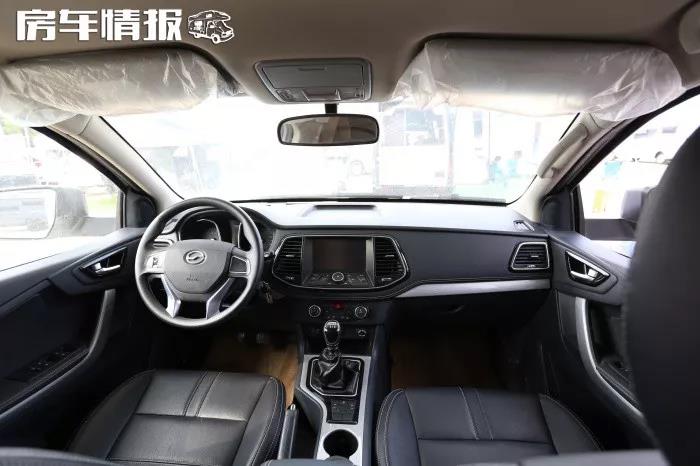 A four-wheel-drive RV with a price of 298,000 yuan can get the Beijing Blue card, and the living space of a family of 4 is not perfect