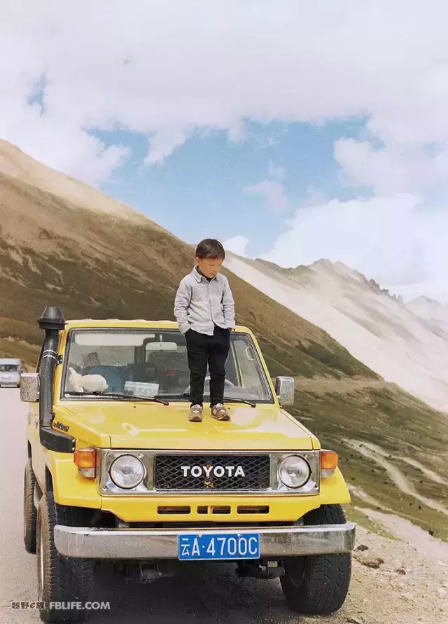 A LC70, a trip to Tibet with a dad and a cute baby!