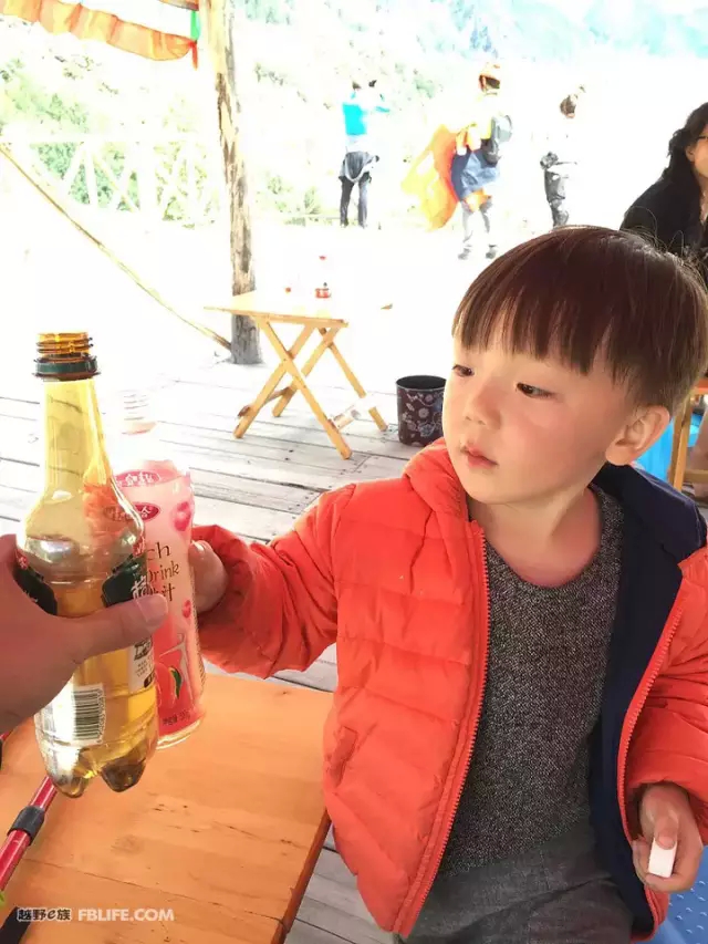 A LC70, a trip to Tibet with a dad and a cute baby!