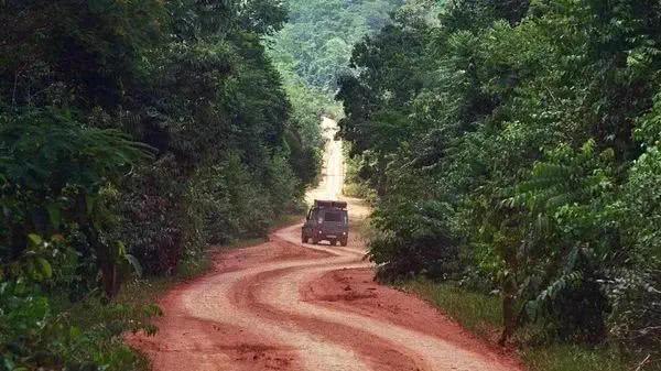 One car, two people, 26 years, 177 countries, 890,000 kilometers