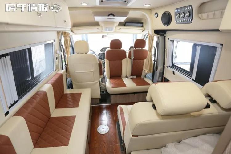 Flexible driving and convenient parking, priced at 238,000 yuan, the rest area of ​​this RV is the biggest highlight