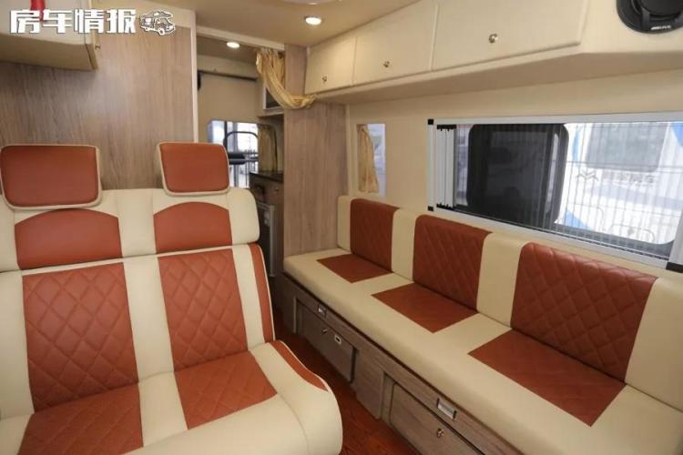 Flexible driving and convenient parking, priced at 238,000 yuan, the rest area of ​​this RV is the biggest highlight